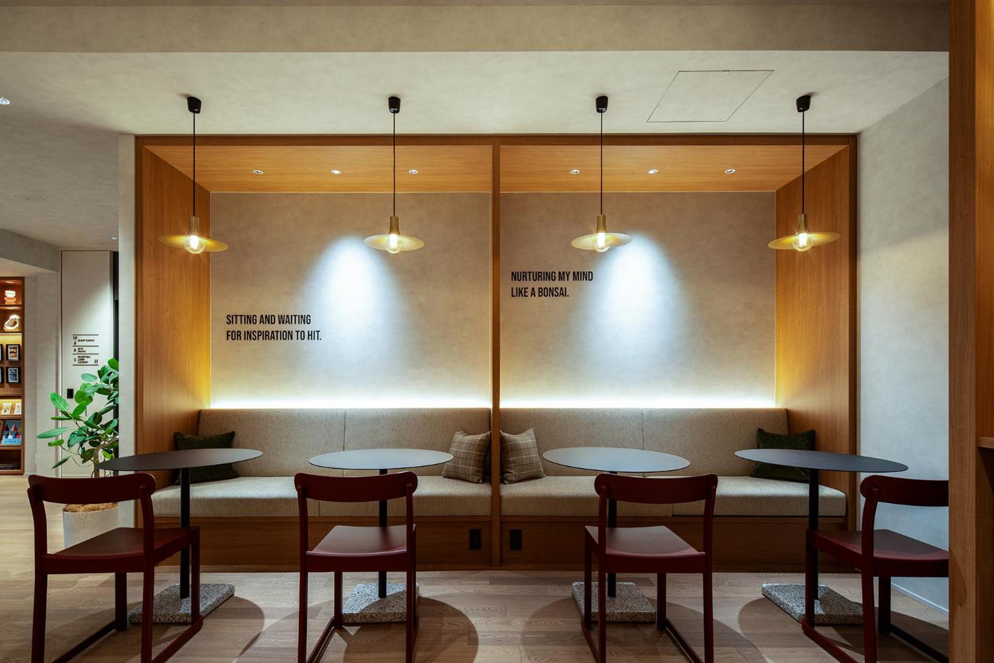 Section L Shimbashi West Tokio